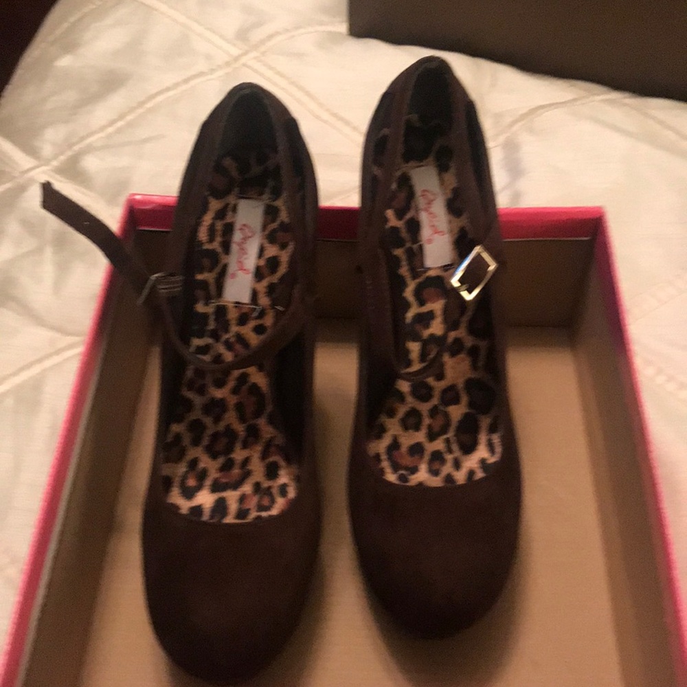 Women’s high heels